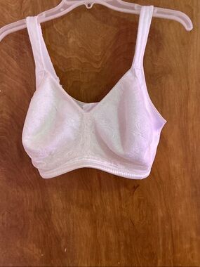 Playtex White Comfort Wireless Bra